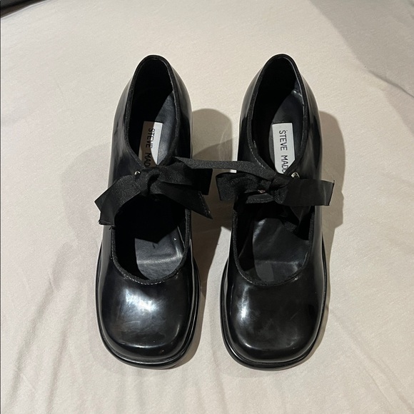 Steve Madden Shoes - Vintage Steve Madden Square Black Heel with Bow Detail